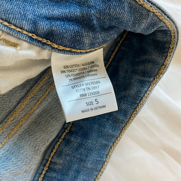 High rise jeans - Picture 5 of 6